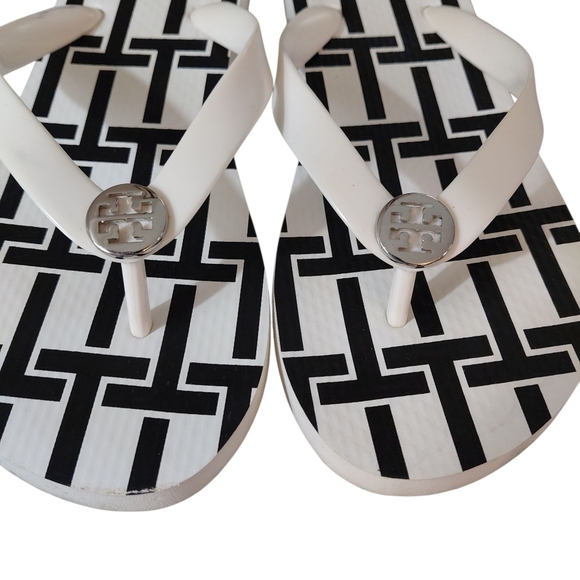 Tory Burch Black and White Thong Sandals Size 6 Flip Flops - Picture 2 of 8